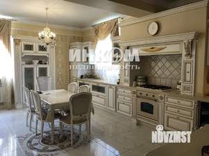 Дом 600м², 2-этажный, участок 10 сот.