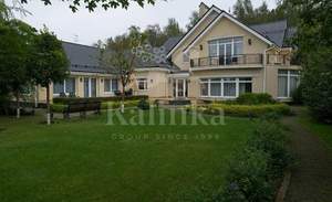 Дом 1000м², 3-этажный, участок 0 сот.