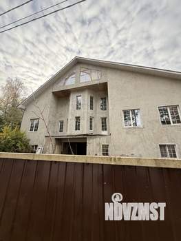 Коттедж 486м², 3-этажный, участок 7 сот.