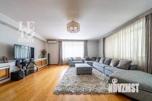 Дом 164м², 5-этажный, участок 2 сот.