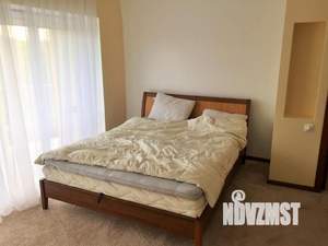 Таунхаус 250м², 3-этажный, участок 6 сот.