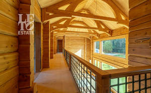 Дом 1106м², 3-этажный, участок 31 сот.