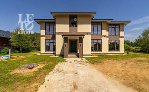 Дом 439м², 3-этажный, участок 24 сот.