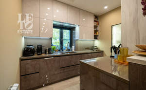 Дом 1100м², 2-этажный, участок 20 сот.