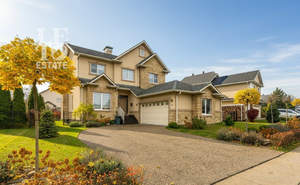 Дом 370м², 3-этажный, участок 9 сот.