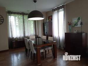 Дом 470м², 3-этажный, участок 16 сот.