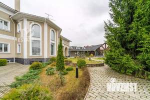 Дом 1512м², 4-этажный, участок 25 сот.