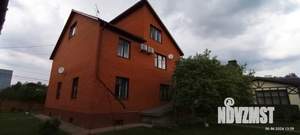 Дом 393м², 3-этажный, участок 10 сот.