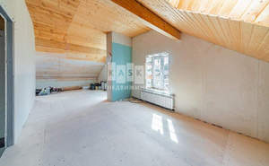 Дом 130м², 3-этажный, участок 4 сот.