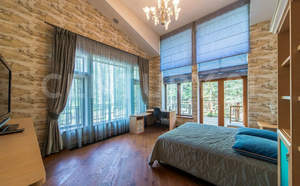 Дом 1700м², 2-этажный, участок 410 сот.