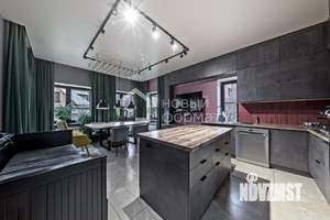 Дом 348м², 2-этажный, участок 15 сот.