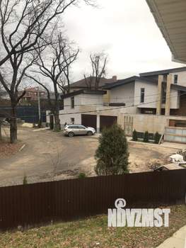 Дом 190м², 3-этажный, участок 6 сот.