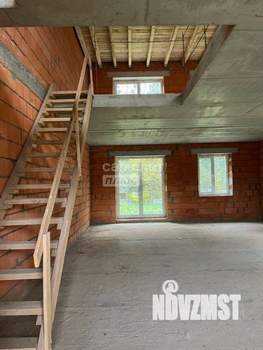 Таунхаус 192м², 3-этажный, участок 7 сот.