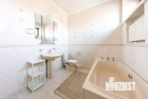 Дом 661м², 4-этажный, участок 24 сот.