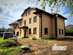 Дом 392м², 3-этажный, участок 13 сот.