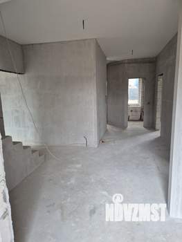 Дом 290м², 3-этажный, участок 787 сот.