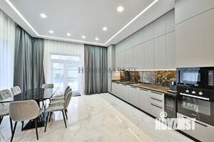 Дом 200м², 2-этажный, участок 9 сот.