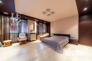 Дом 220м², 5-этажный, участок 2 сот.