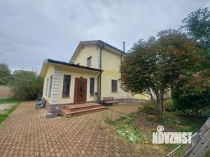 Дом 305м², 2-этажный, участок 15 сот.