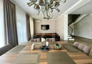 Дом 151м², 2-этажный, участок 6 сот.