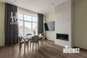 Дом 439м², 3-этажный, участок 24 сот.