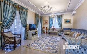 Дом 294м², 2-этажный, участок 15 сот.