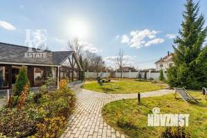 Дом 1512м², 4-этажный, участок 25 сот.