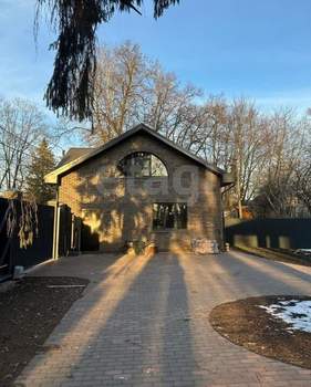 Дом 439м², 2-этажный, участок 10 сот.