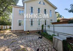 Дом 295м², 4-этажный, участок 5 сот.