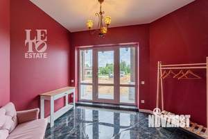 Дом 328м², 3-этажный, участок 10 сот.