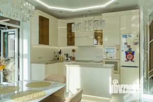 Дом 210м², 2-этажный, участок 13 сот.