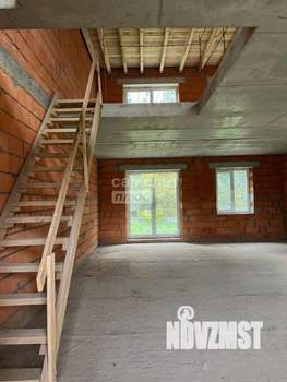 Таунхаус 192м², 3-этажный, участок 7 сот.