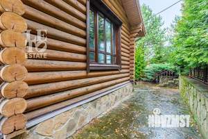 Дом 198м², 2-этажный, участок 8 сот.