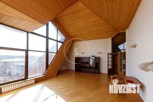 Дом 661м², 4-этажный, участок 24 сот.