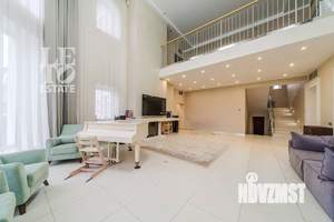 Дом 1512м², 4-этажный, участок 25 сот.