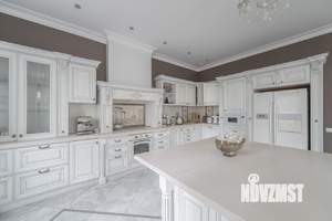 Коттедж 1000м², 3-этажный, участок 23 сот.