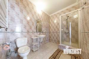 Дом 661м², 4-этажный, участок 24 сот.