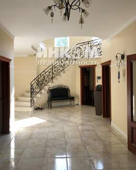 Дом 600м², 2-этажный, участок 10 сот.