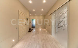 Дом 310м², 3-этажный, участок 15 сот.