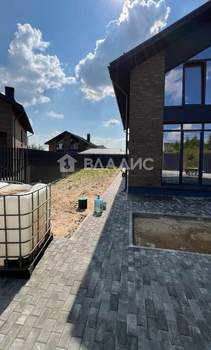 Дом 209м², 2-этажный, участок 6 сот.