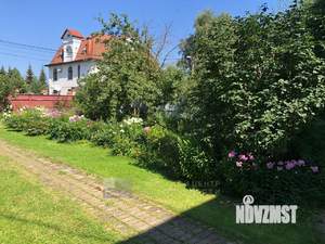 Дом 240м², 3-этажный, участок 11 сот.