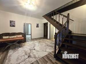 Дом 186м², 2-этажный, участок 10 сот.