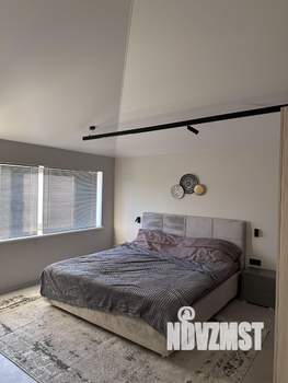 Дом 2000м², 3-этажный, участок 70 сот.