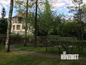 Дом 500м², 4-этажный, участок 30 сот.