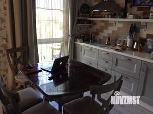 Дом 180м², 3-этажный, участок 7 сот.