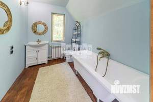 Дом 220м², 2-этажный, участок 25 сот.