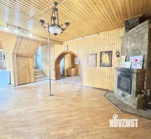 Дом 250м², 3-этажный, участок 6 сот.