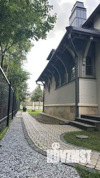 Дом 272м², 2-этажный, участок 8 сот.