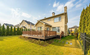 Дом 370м², 3-этажный, участок 9 сот.