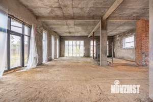 Дом 700м², 2-этажный, участок 15 сот.